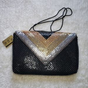 Vintage • nwt chain chevron purse